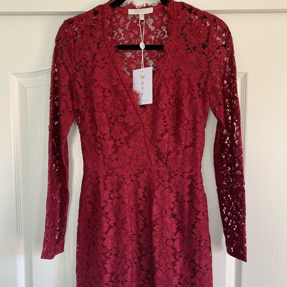 Burgundy lace dress XS